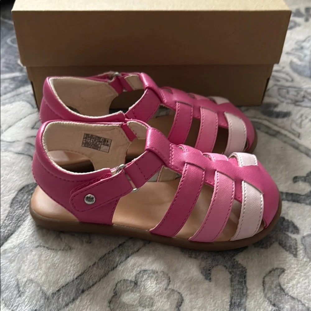 UGG Pink Sandals for Effortless Style - Picture 4 of 5